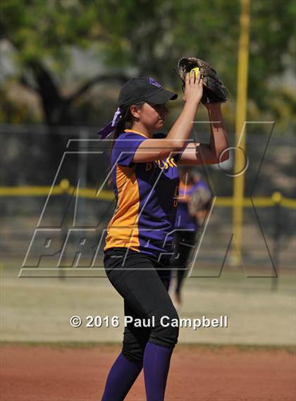 Thumbnail 3 in Horizon vs Queen Creek (Desert Mountain Invitational) photogallery.