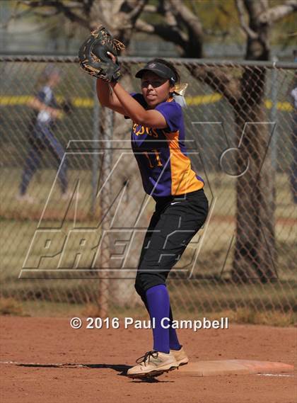 Thumbnail 2 in Horizon vs Queen Creek (Desert Mountain Invitational) photogallery.