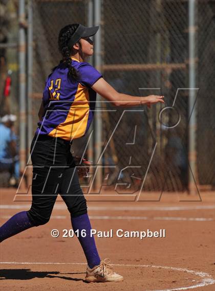 Thumbnail 2 in Horizon vs Queen Creek (Desert Mountain Invitational) photogallery.