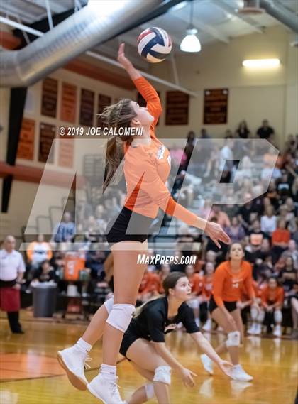 Thumbnail 2 in Harlan @ Medina Valley photogallery.