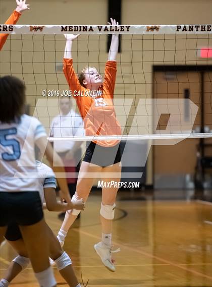 Thumbnail 1 in Harlan @ Medina Valley photogallery.