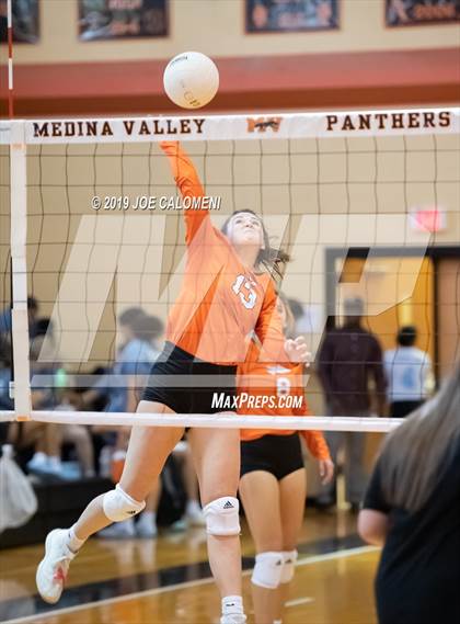 Thumbnail 3 in Harlan @ Medina Valley photogallery.