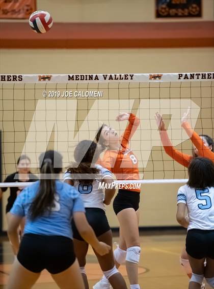 Thumbnail 3 in Harlan @ Medina Valley photogallery.