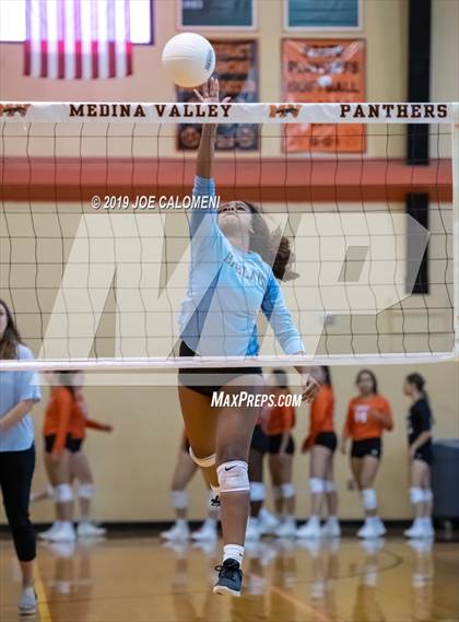 Thumbnail 1 in Harlan @ Medina Valley photogallery.