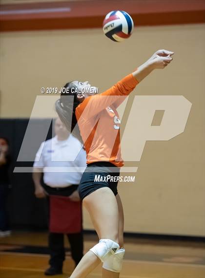 Thumbnail 1 in Harlan @ Medina Valley photogallery.