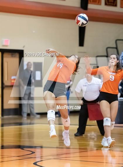 Thumbnail 3 in Harlan @ Medina Valley photogallery.