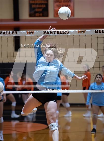 Thumbnail 2 in Harlan @ Medina Valley photogallery.