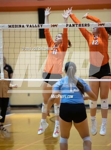 Thumbnail 3 in Harlan @ Medina Valley photogallery.