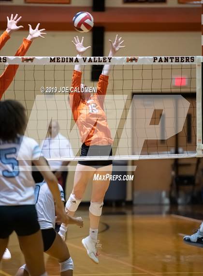 Thumbnail 2 in Harlan @ Medina Valley photogallery.