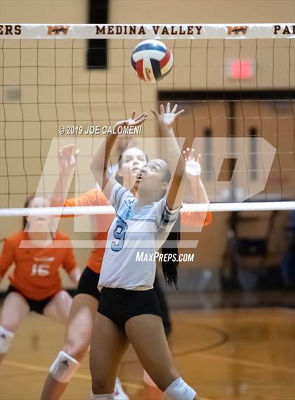 Thumbnail 2 in Harlan @ Medina Valley photogallery.