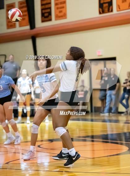 Thumbnail 3 in Harlan @ Medina Valley photogallery.
