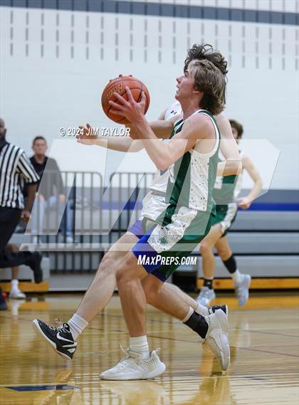 Thumbnail 3 in Santo vs Weatherford (Shottenkirk Basketball Classic) photogallery.
