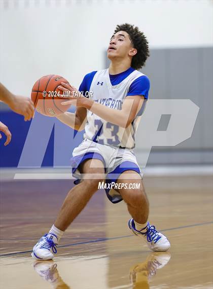 Thumbnail 3 in Santo vs Weatherford (Shottenkirk Basketball Classic) photogallery.