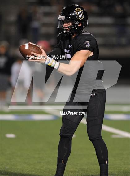 Thumbnail 2 in Servite vs. St. John Bosco photogallery.