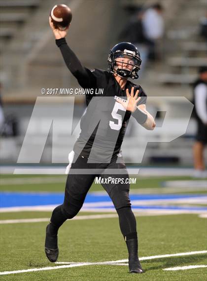Thumbnail 3 in Servite vs. St. John Bosco photogallery.