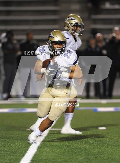 Thumbnail 3 in Servite vs. St. John Bosco photogallery.
