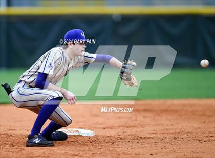 Thumbnail 3 in Grundy County vs Silverdale Academy (Wildcat Classic) photogallery.