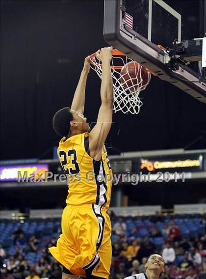 Thumbnail 1 in Bishop O'Dowd vs. El Cerrito (CIF NorCal D3 Regional Final) photogallery.