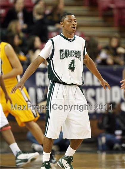 Thumbnail 1 in Bishop O'Dowd vs. El Cerrito (CIF NorCal D3 Regional Final) photogallery.