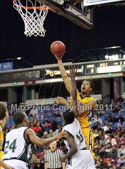 Thumbnail 1 in Bishop O'Dowd vs. El Cerrito (CIF NorCal D3 Regional Final) photogallery.