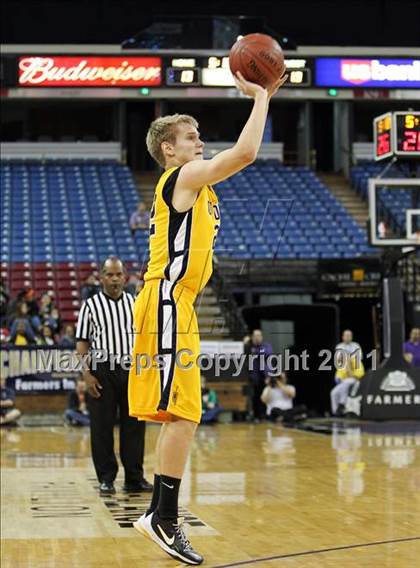 Thumbnail 3 in Bishop O'Dowd vs. El Cerrito (CIF NorCal D3 Regional Final) photogallery.