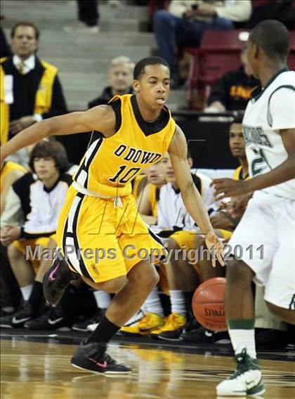 Thumbnail 1 in Bishop O'Dowd vs. El Cerrito (CIF NorCal D3 Regional Final) photogallery.