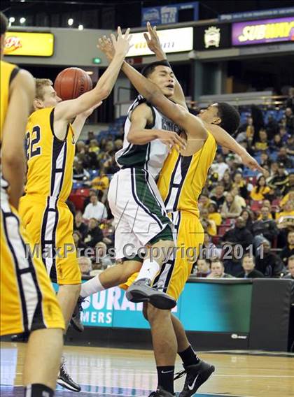 Thumbnail 3 in Bishop O'Dowd vs. El Cerrito (CIF NorCal D3 Regional Final) photogallery.