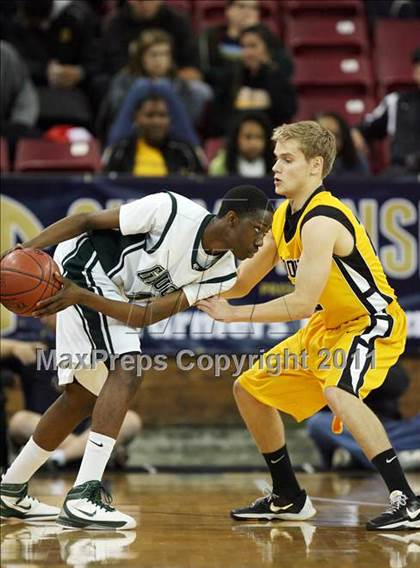 Thumbnail 3 in Bishop O'Dowd vs. El Cerrito (CIF NorCal D3 Regional Final) photogallery.