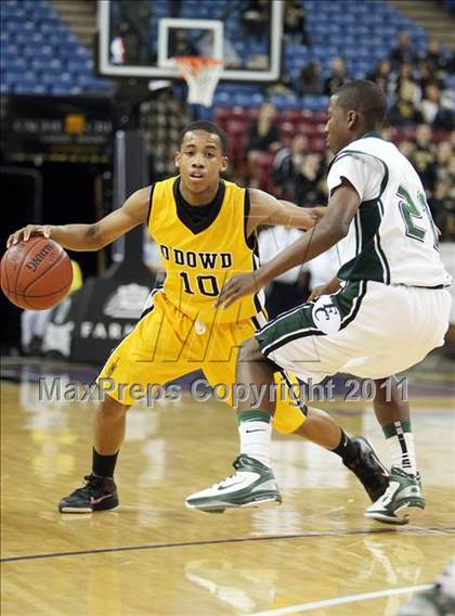 Thumbnail 1 in Bishop O'Dowd vs. El Cerrito (CIF NorCal D3 Regional Final) photogallery.