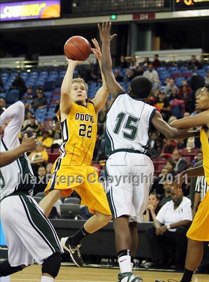 Thumbnail 2 in Bishop O'Dowd vs. El Cerrito (CIF NorCal D3 Regional Final) photogallery.