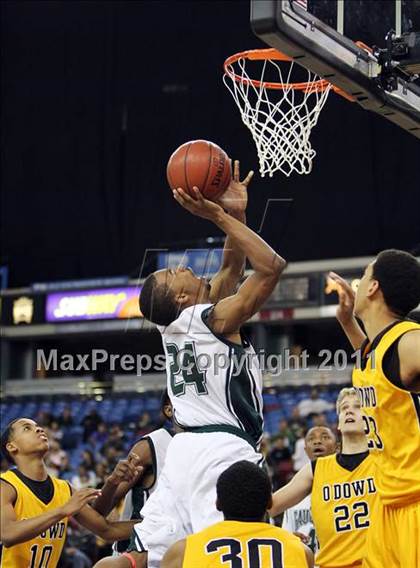 Thumbnail 1 in Bishop O'Dowd vs. El Cerrito (CIF NorCal D3 Regional Final) photogallery.