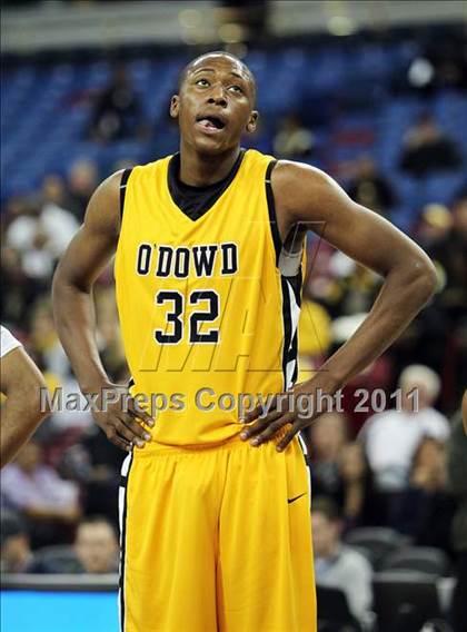 Thumbnail 2 in Bishop O'Dowd vs. El Cerrito (CIF NorCal D3 Regional Final) photogallery.