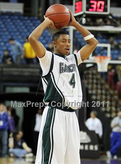 Thumbnail 1 in Bishop O'Dowd vs. El Cerrito (CIF NorCal D3 Regional Final) photogallery.