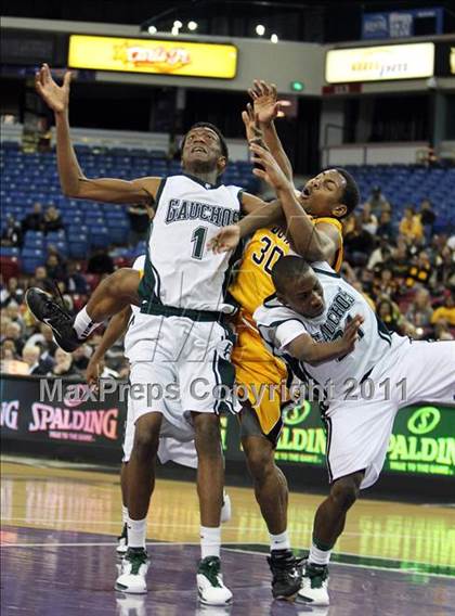 Thumbnail 3 in Bishop O'Dowd vs. El Cerrito (CIF NorCal D3 Regional Final) photogallery.