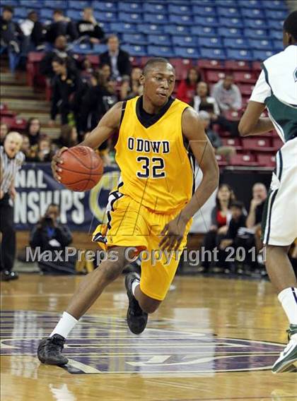 Thumbnail 2 in Bishop O'Dowd vs. El Cerrito (CIF NorCal D3 Regional Final) photogallery.
