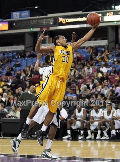 Thumbnail 1 in Bishop O'Dowd vs. El Cerrito (CIF NorCal D3 Regional Final) photogallery.