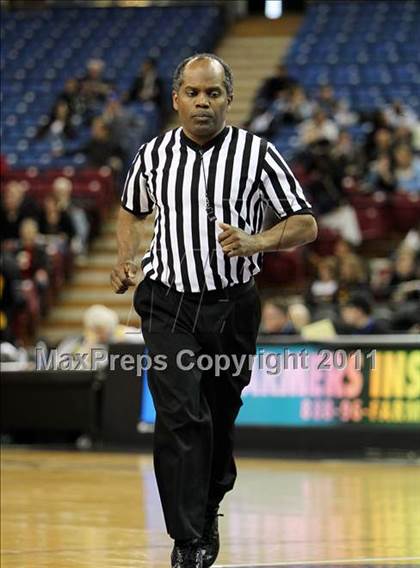 Thumbnail 2 in Bishop O'Dowd vs. El Cerrito (CIF NorCal D3 Regional Final) photogallery.