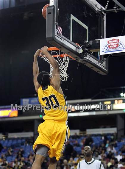 Thumbnail 1 in Bishop O'Dowd vs. El Cerrito (CIF NorCal D3 Regional Final) photogallery.