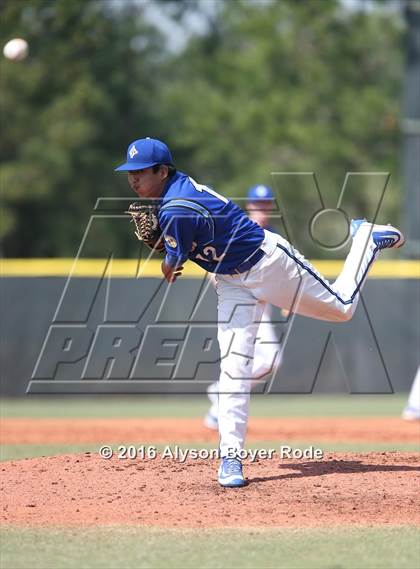 Thumbnail 2 in Bingham vs. Houston (National High School Invitational) photogallery.