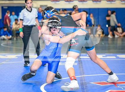 Thumbnail 2 in Ivan Olson Tournament photogallery.