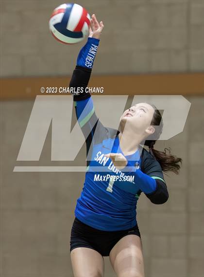 Thumbnail 2 in International vs San Domenico photogallery.