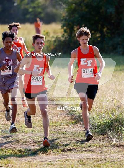 Thumbnail 1 in UIL 2A Boys Cross Country District 23 Meet photogallery.