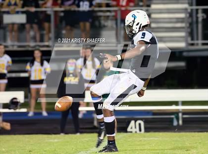 Thumbnail 3 in Apex @ Panther Creek photogallery.
