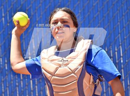 Thumbnail 2 in Bishop Gorman vs Silverado (NIAA 4A State Final) photogallery.