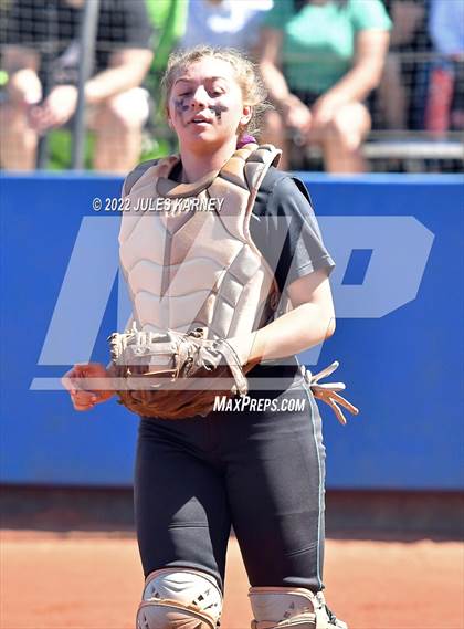 Thumbnail 1 in Bishop Gorman vs Silverado (NIAA 4A State Final) photogallery.