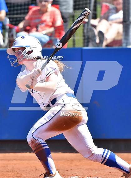 Thumbnail 3 in Bishop Gorman vs Silverado (NIAA 4A State Final) photogallery.