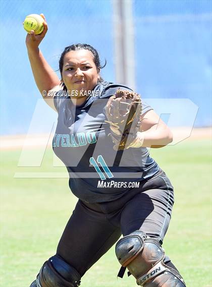 Thumbnail 1 in Bishop Gorman vs Silverado (NIAA 4A State Final) photogallery.