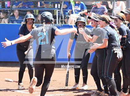 Thumbnail 2 in Bishop Gorman vs Silverado (NIAA 4A State Final) photogallery.