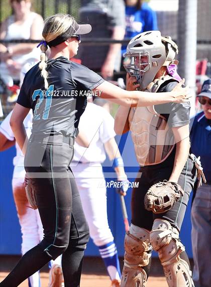 Thumbnail 1 in Bishop Gorman vs Silverado (NIAA 4A State Final) photogallery.