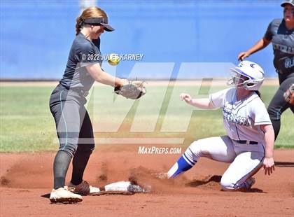Thumbnail 3 in Bishop Gorman vs Silverado (NIAA 4A State Final) photogallery.